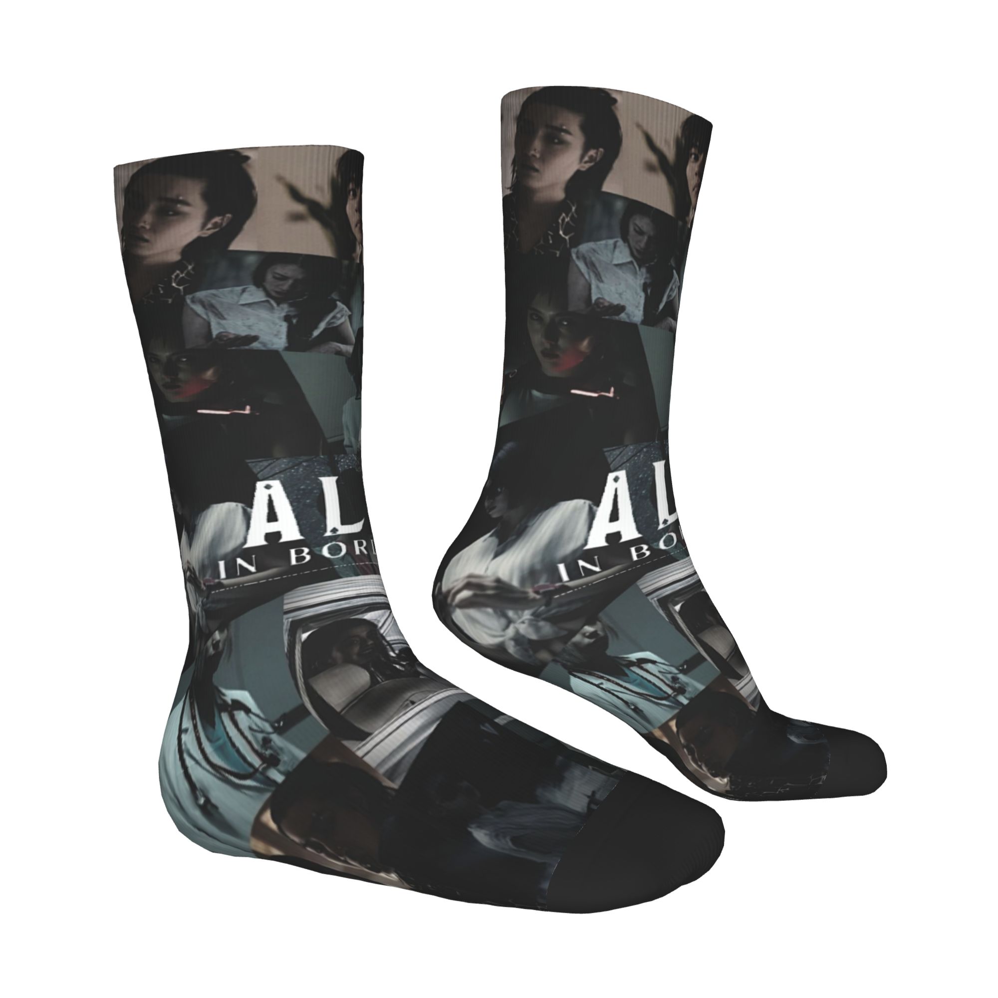 Custom Alice Cartoon In Border - Dress Sock Men 评论和价格